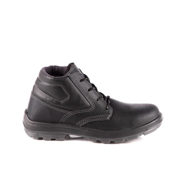 BOTA USAFE COM CADARÇO PRETO